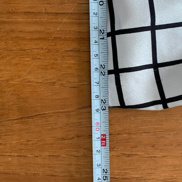 sleeveless blouse - Picture 4 of 5